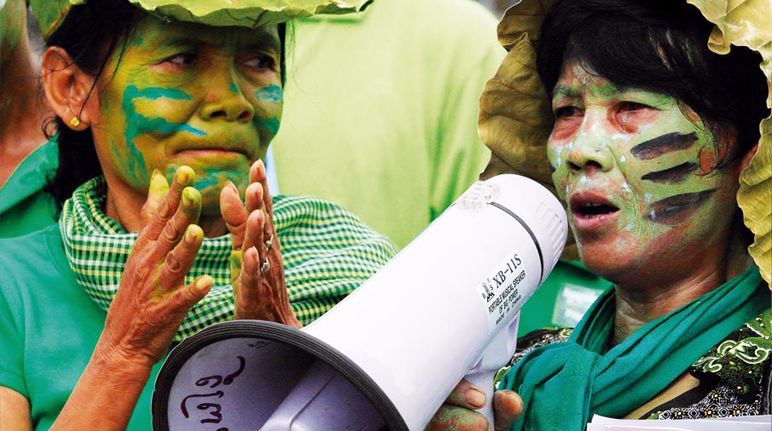 Disfrazadas y en defensa de la selva