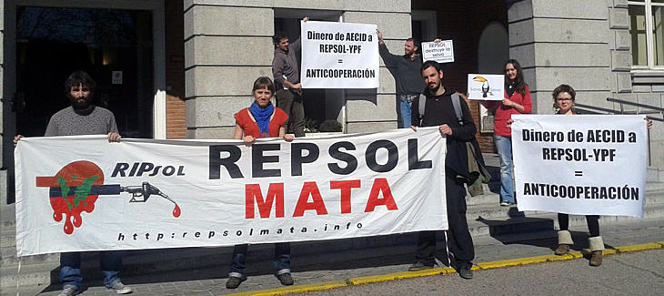 Protesta frente a AECID en Madrid