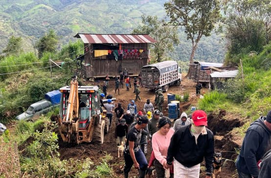 Caos en las comunidades de La Merced de Buenos Aires, Imbabura, Ecuador, a raíz de la invasión minera