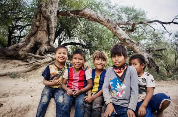 Niños del pueblo Manjui en el Chaco paraguayo.