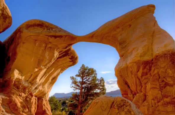 Arco Metate -Monumento Nacional Grand Staircase-Escalante en Utah, Estados Unidos