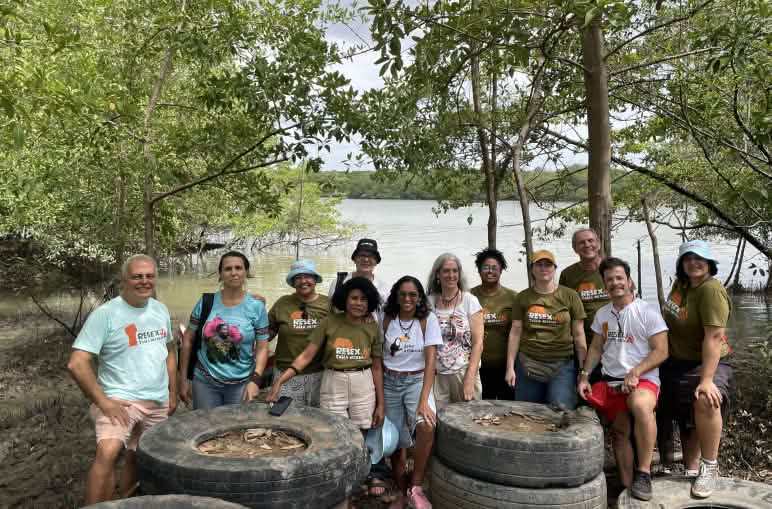 Miembros de GEDMMA, del grupo de defensa de la RESEX Tauá Mirim y Salva la Selva en reunión estratégica