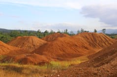 Extracción de níquel en zona protegida en Morowali, en Sulawesi.