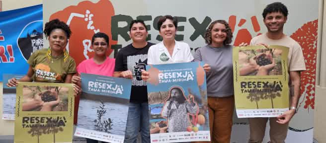 Grupo de personas exige en un evento de lanzamiento de campaña la declaración oficial de la Reserva Resex Taua Mirim