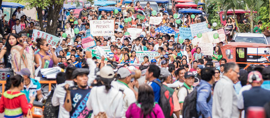 Manifestación contra el robo de tierras en Pucallpa