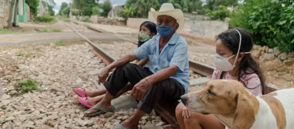 © CEMDA Personas afectadas por el nuevo trazado del Tren Maya, junto a las vias previamente existentes