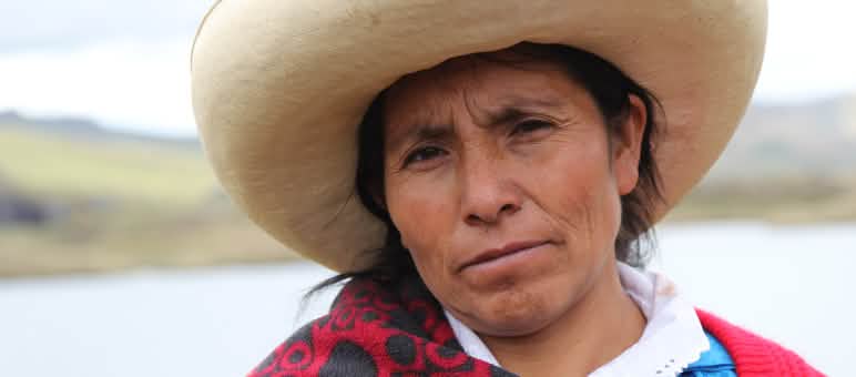 Máxima Acuña, defensora de las lagunas Maxima Acuña en las lagunas de Cajamarca