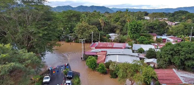 El cambio climático es visible: inundación en Tonosí, Veraguas, a principios de 2023 debido al desbordamiento del río Santa María Inundación en Tonosí, provincia de Veraguas