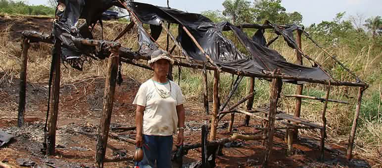 Indígena Guarani desplazada
