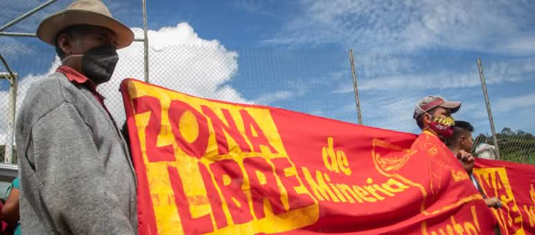 La Merced de Buenos Aires quiere estar libre de minería Protesta contra la minería en La Merced de Buenos Aires, Ecuador