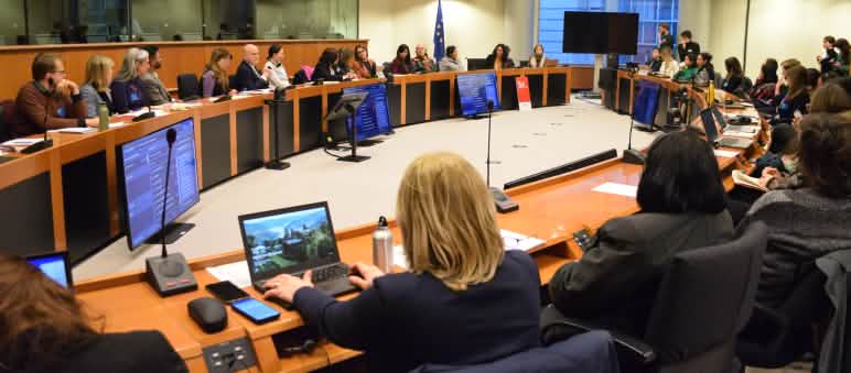 Debate sobre Derecho a Decir NO a la minería y el extractivismo en el Parlamento Europeo
