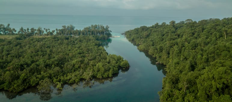Vista de la isla de Koh Kong, Camboya