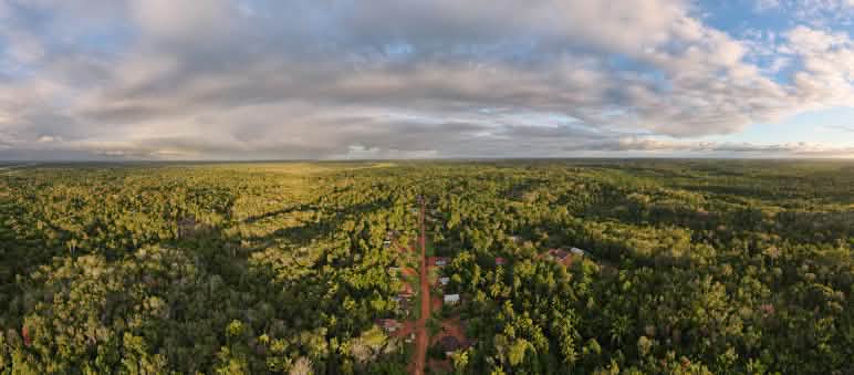 Aldea de Wambon en el distrito de Boven Digoel, provincia de Papúa, Indonesia