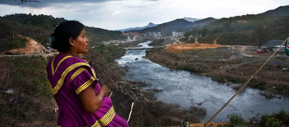 Hidroeléctrica Barro Blanco: Inundación, desplazamiento, derechos pisoteados Barro Blanco Panama - Ngöbe Bugle