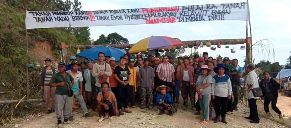 Bloqueo establecido por los pueblos indígenas de Sarawak en defensa de sus tierras