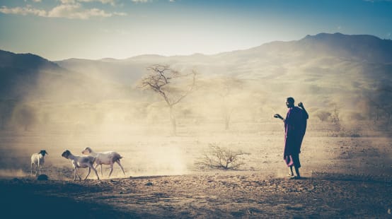 Pastor del pueblo masái, en Tanzania