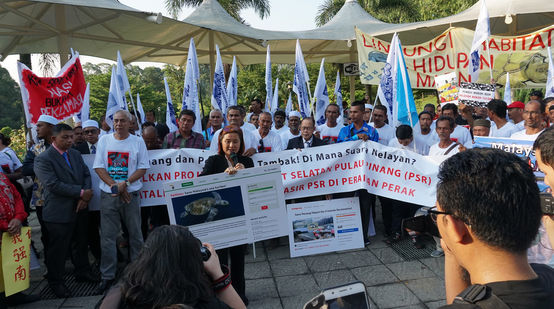 Marcha al Parlamento de Malasia para protestar contra el proyecto de construcción en Penang South (PSR) propuesto por el gobierno de Penang.