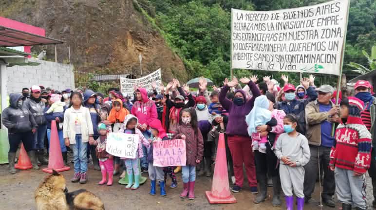 La comunidad unida en rechazo total a la minería Protesta contra la minería en la parroquia Buenos Aires, cantón Urcuquí, provincia Imbabura (Ecuador)