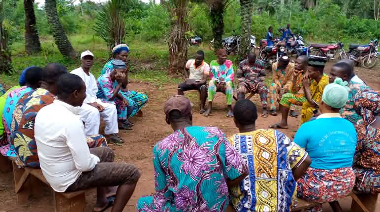Diálogos comunitarios para la protección de bosques sagrados en Benin Grabe Benin, reunión