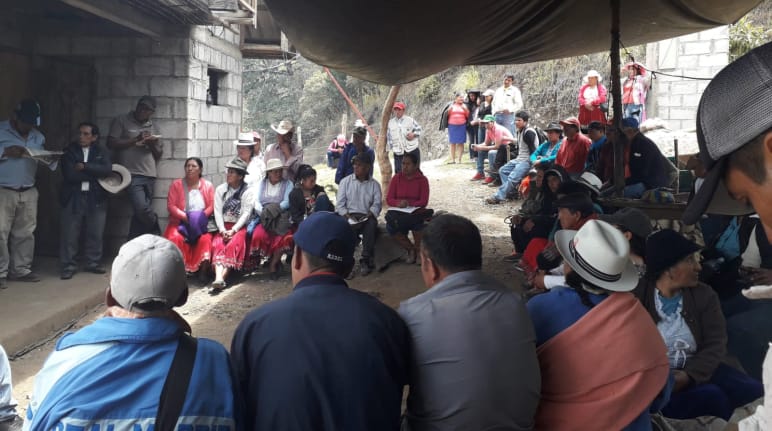 Comunidades de Molleturo están reunidas