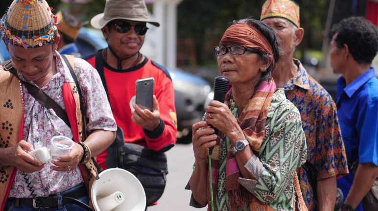 Protesta de indígenas Dayak