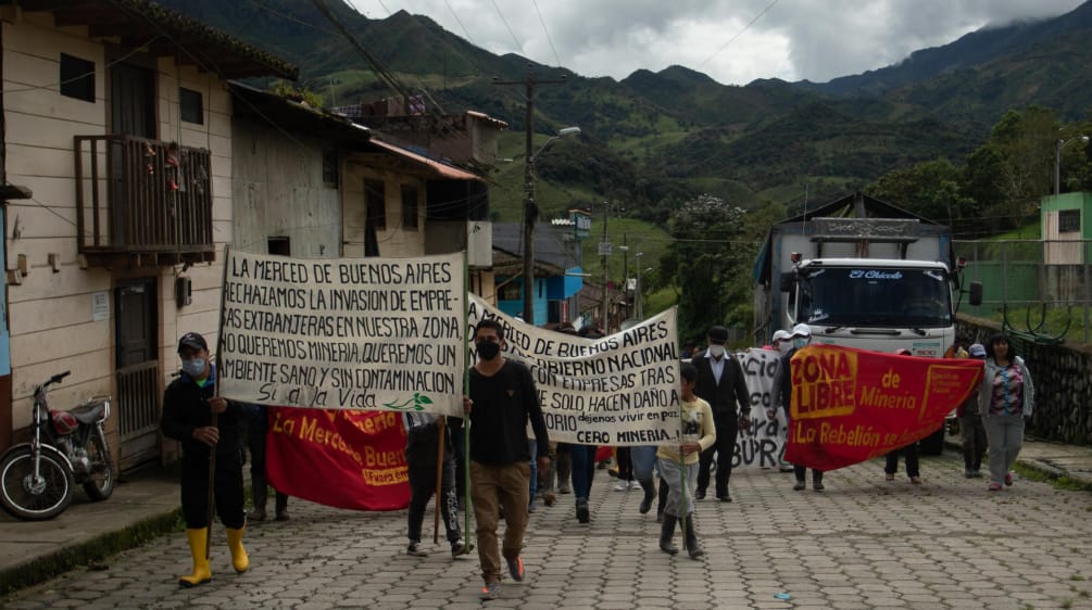 Manifestación local en contra de la minería en la parroquia La Merced de Buenos Aires, cantón Urcuquí, provincia Imbabura, Ecuador