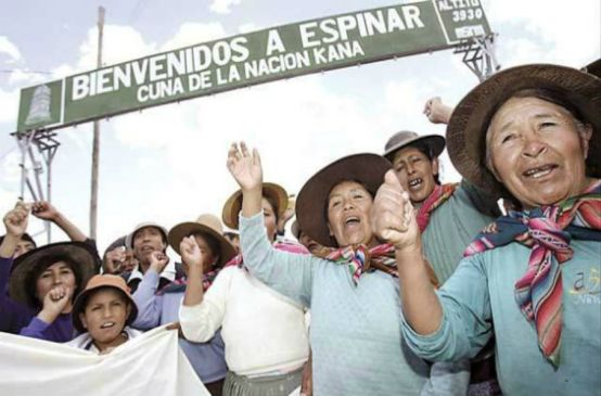Mujeres peruanas se manifiestan