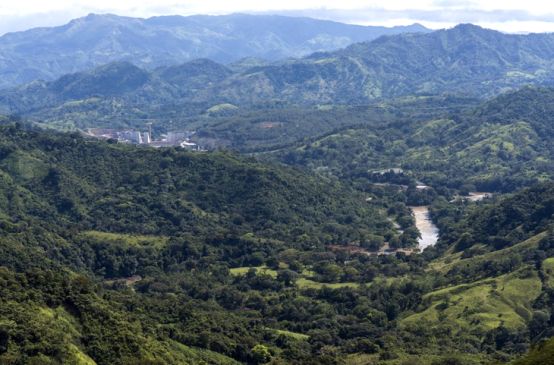 Río Tabasará y obra de la hidroeléctrica Barro Blanco