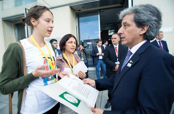 Representante de Salva la Selva y Ministro peruano de Medio Ambiente