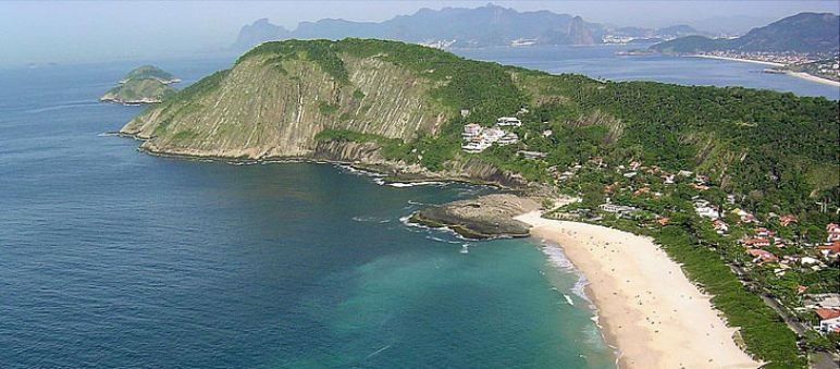 Foto: Arley Ramos / http://www.flickr.com/photos/arleyramos/8391026265/ Parque nacional Serra da Tiririca