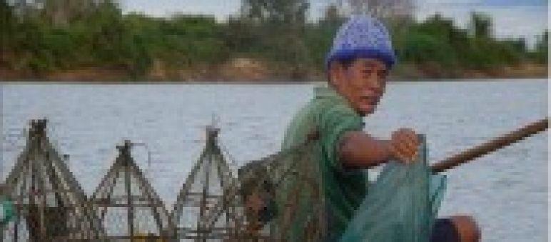Pescando en el Mekong