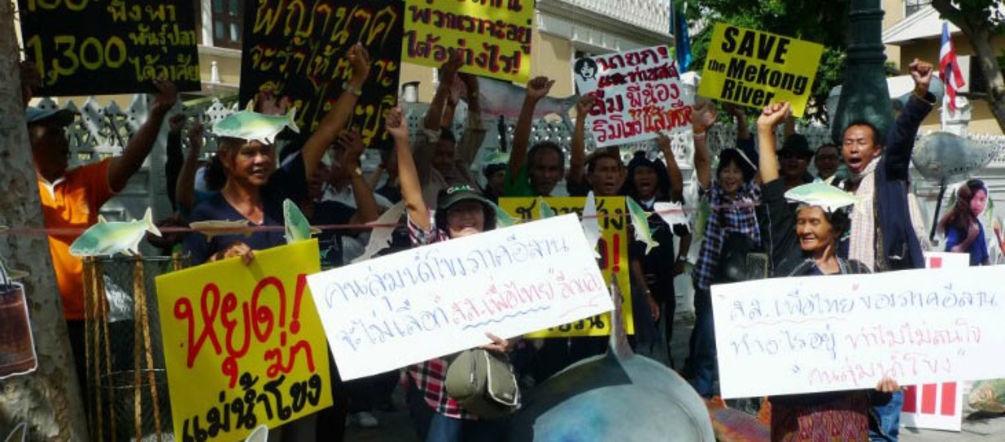 Protesta contra la represa Xayaburi (Foto: Save the Mekong Coalition) Manifestacion en Tailandia