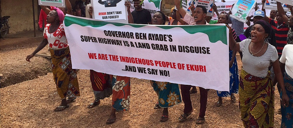 Indígenas Ekuri se manifiestan contra la construcción de una carretera por la selva