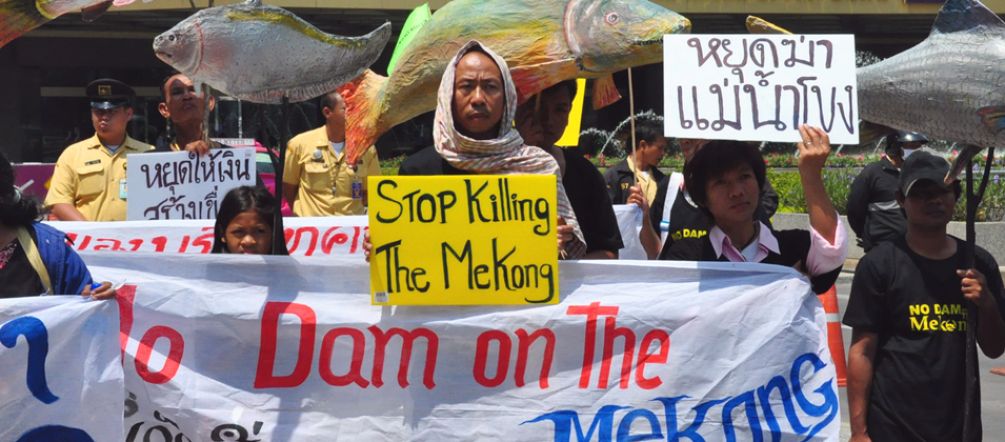 Protesta contra las represas en el río Mekong (Foto: International Rivers) Protesta en Tailandia en defensa del río Mekong
