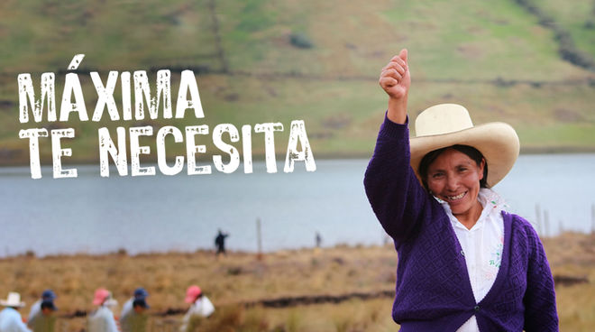 Máxima Acuña Chaupe junto a la laguna Azul (Foto: Jorge Chávez Ortiz) Conga no va
