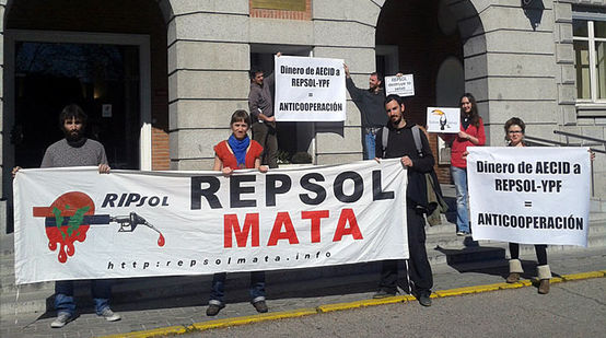 Protesta frente a AECID en Madrid