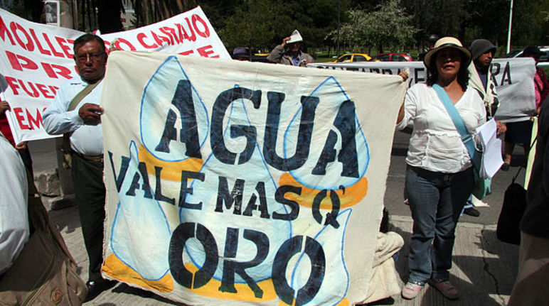 Agua vale más que Oro Protesta en Quito contra la minería contaminante