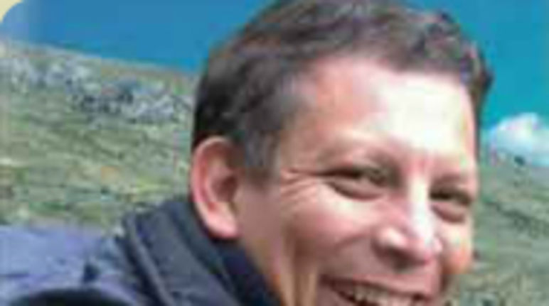 Marco Arana Activista contra minería de oro en Peru
