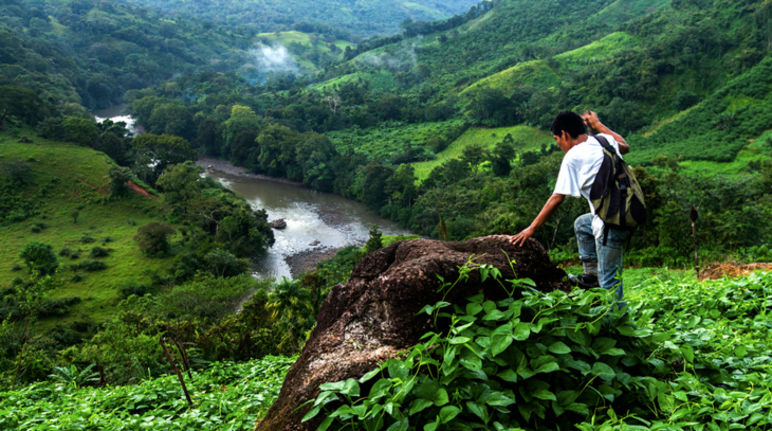 Vista del río Tabasará (Foto: Campaña Tabasará Libre - www.riotabasara.com) Comarca Ngäbe Buglé en Panamá amenazada