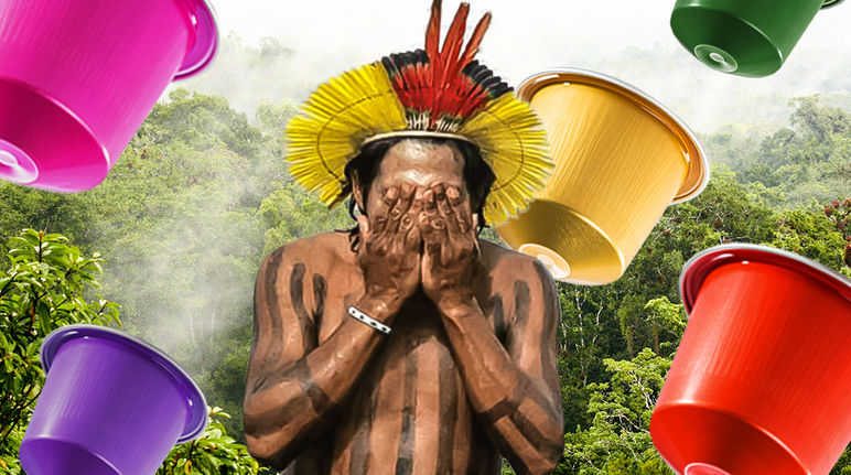 Fotomontaje: lluvia de cápsulas de café, un indígena amazónico se lleva las manos a la cabeza