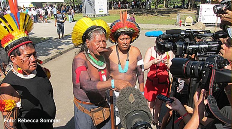 Los grupos indígenas del Xingu se oponen decididamente a Belo Monte Raoni