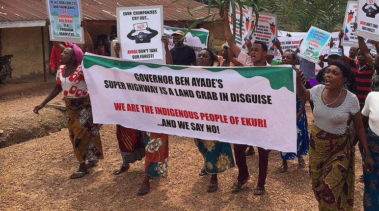 Indígenas Ekuri se manifiestan contra la construcción de una carretera por la selva