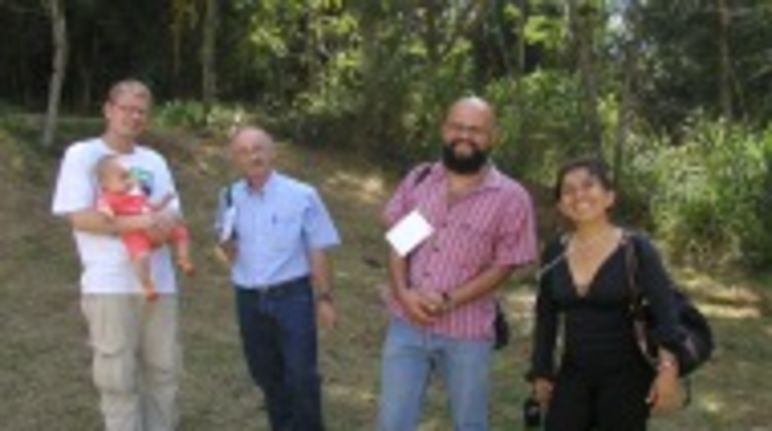 Ricardo Carrere entre Klaus Schenck de Salva la Selva, Isaac Rojas y Luci Escobar